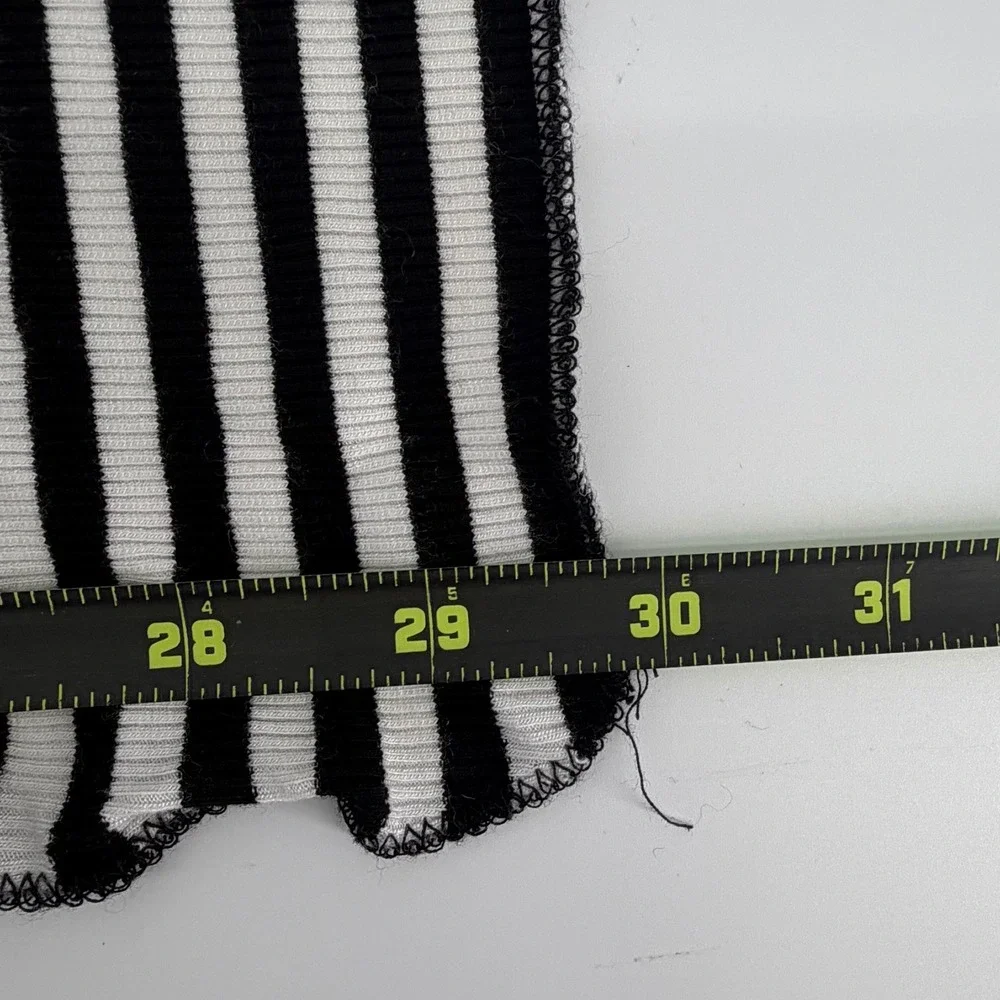 Black & White Striped Ribbed Knit Fabric 30x41 Vertical Stripe Material Destash